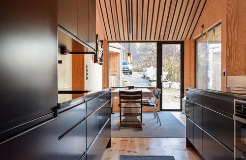 Suldal House | 4 bedroom gorgeous home in Erfjord
