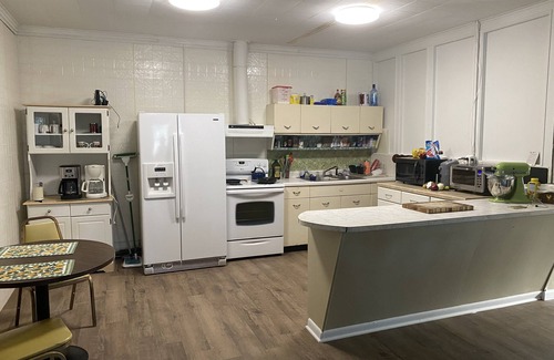 Carlisle Apartment | 4 Bedroom Home Away From Home- REMODELED 10/21