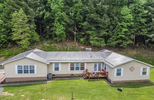 Hico House | 4-bedroom home: hot tub surrounded by woods near New River Gorge & Summersville