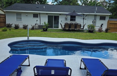 Port Wentworth House | 4-bedroom house in charming Savannah with a feel of new fun. Getaway to Paradise