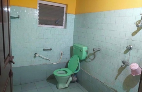 Garia House | 4-bedroom house in charming Kolkata with AC, WiFi. Enjoy your stay