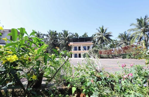 Adyar House | 4-bedroom house in enchanting Bantwal with WiFi, AC. Enjoy your stay