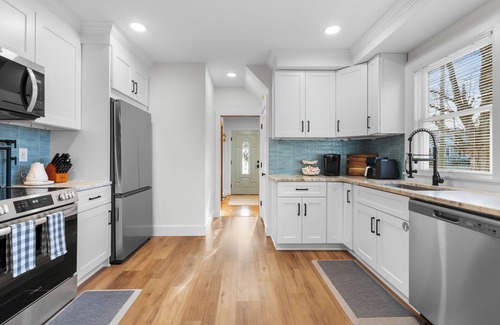 Willimantic House | 4-bedroom house in Windham - Pet Friendly - Thread City Family Escape