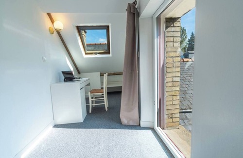 Sainte-Therese - Quineleu House | 4-bedroom house with garden - 5 minutes from the station