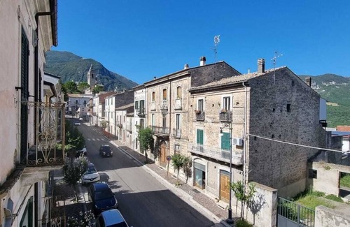 Tocco da Casauria House | 4 Bedroom Private vacation home in TOCCO DA CASAURIA (PE)