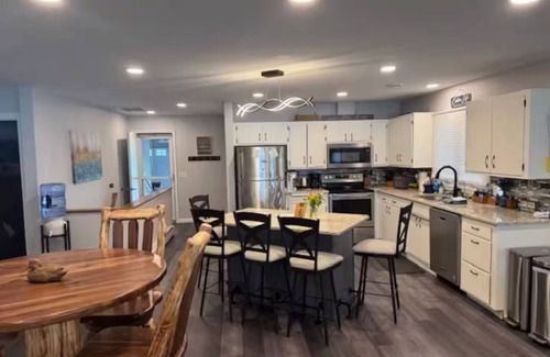 Faribault Cabin | 4-bedroom Lake cabin on Roberds Lake with WiFi, AC. Close to Faribault.
