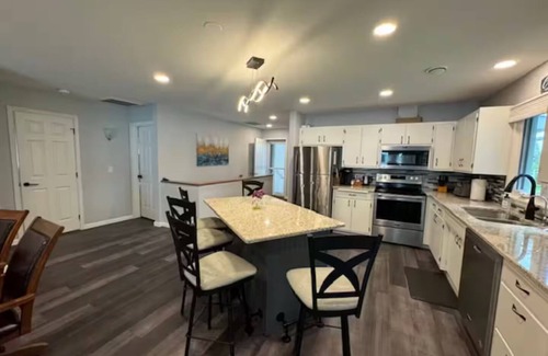 Faribault Cabin | 4-bedroom Lake cabin on Roberds Lake with WiFi, AC. Close to Faribault.