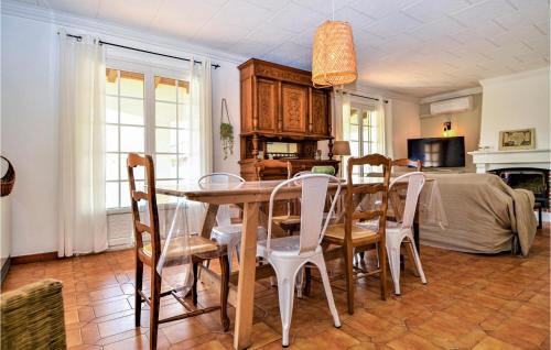 Bellegarde House | 4 Bedroom Lovely Home In Bellegarde