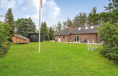 Skodshoved House | 4 bedroom lovely home in Knebel