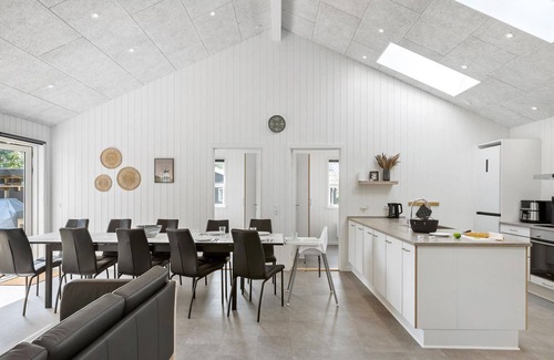 Hou House | 4 bedroom lovely home in Hals