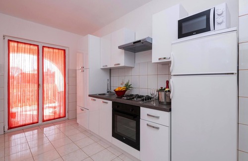 Muntic House | 4 bedroom lovely home in Pula