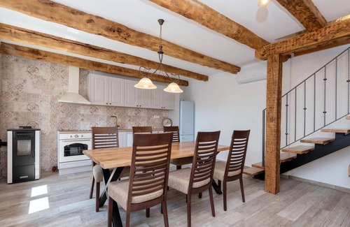 Imotski House | 4 bedroom lovely home in Donji Vinjani