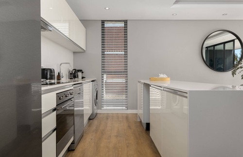 Green Point Apartment | 4 Bedroom Luxury close to the VandA Waterfront