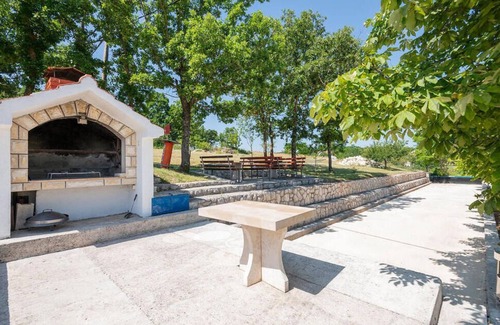 Imotski House | 4 bedroom nice home in Gornji Vinjani
