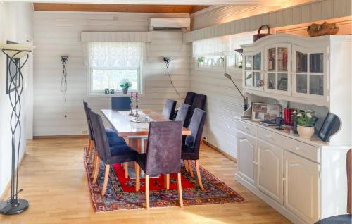 Flornes House | 4 Bedroom Nice Home In Flornes