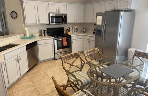 Kissimmee House | 4 bedroom pool home with conservation view on gated golf community of Remington