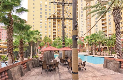 Lake Buena Vista Condo | 4 Bedroom Presidential Condo, Sleeps 12, on Disney Property, Bonnet Creek Resort