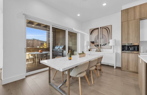 Park City Condo | 4 Bedroom, Ski in/Ski out, Hot Tub Close to Shopping and Restaurants