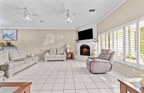 Safford House | 4-bedroom spacious home in Safford with AC.
