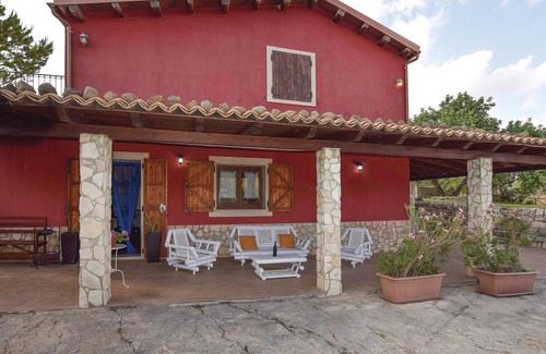 Giarratana House | 4 bedroom stunning home in Giarratana