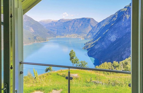 Luster House | 4 bedroom stunning home in Skjolden