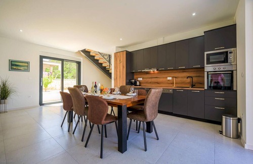 Murter House | 4 bedroom stunning home in Murter