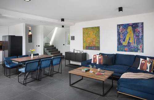 Flengi Villa | 4-bedroom villa in amazing Flengi with WiFi, AC, fitness room