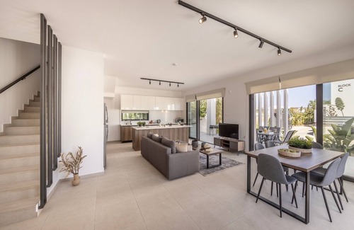 Ayia Napa Hotel | 4 bedroom villa In Nissi beach