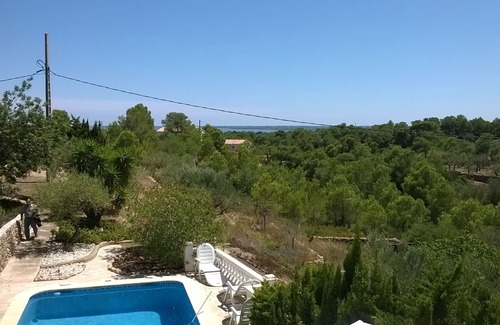 L'Ampolla Villa | 4 bedroom villa with pool in L'ampolla 2 km from the beach