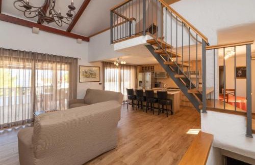 Supetar Villa | 4 bedroom villa with swimming pool