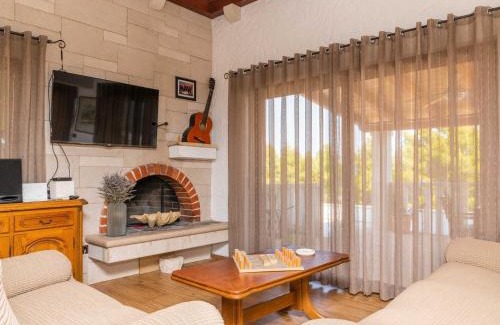 Supetar Villa | 4 bedroom villa with swimming pool