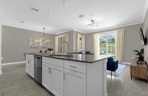 Davenport House | 4 Bedrooms/3 Bathrooms/Champions Gate (1080LS)