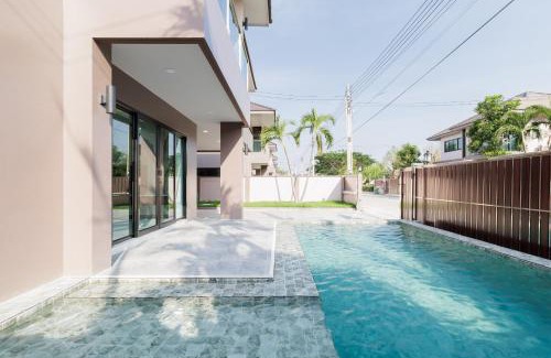 Ang Thong Apartment | 4 bedrooms, 4 bathrooms, villa with swimming pool, free Wi-Fi, party available