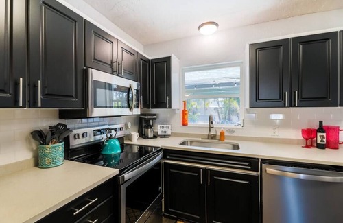 South Pinellas Community Council House | 4 Bedrooms/Heated Pool/Outdoor TV