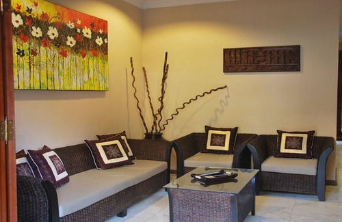 Kartika Plaza Villa | 4 Bedrooms Kuta Villa Includes Breakfast