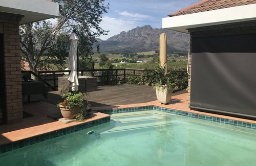 Drakenstein House | 4 beds 3 baths with pool,the heart of the Cape Winelands 4 bedrooms 3 bathroom