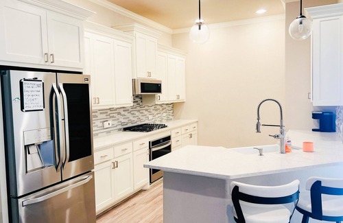 McKinney House | 4 beds/3 bedrooms/Family & Pet Friendly