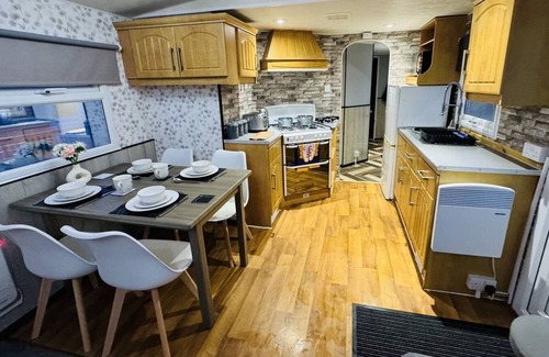 Ingoldmells Apartment | 4-berth holiday home in Ingoldmells with direct beach access, perfect for family holidays.