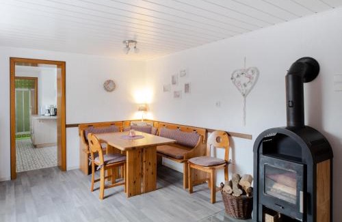 Westerburg Apartment | 4 Bett Ferienwohnung Lavendel