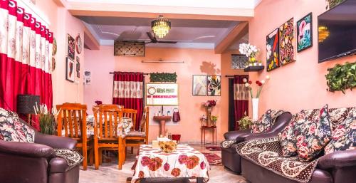 Hyderabad Apartment | 4 BHK Furnished Flat - Near Charminar and Salar Jung Museum