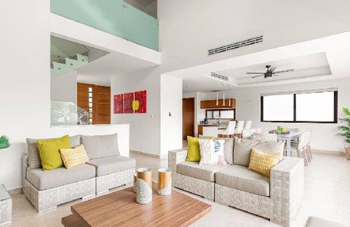 Zona Hotelera House | 4 BR house- Beach, Private pool&jacuzzi