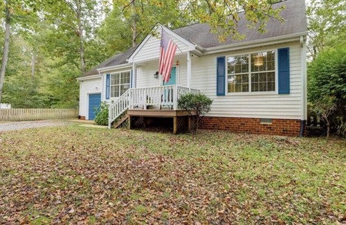 Berkeley House | 4 BR House, Near Williamsburg, William & Mary, Busch Gardens, Biking, Jamestown