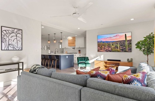 Cavalier Vista House | 4 BR Old Town Home | Pool Heating | Chefs Kitchen