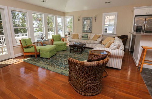 Monteray Shores House | 4 BR Soundside home in Monteray Shores Corolla w/Private Pool and loads of Community Amenities