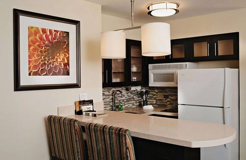 Vance Jackson Apartment | 4 Family-friendly Suites w/Full Kitchens! Pets are Welcome! With Outdoor Pool!