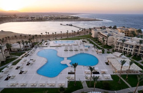 El Quseir Hotel | 4 Family Rooms with Eco-Certified Comfort Near Scenic Beachfront