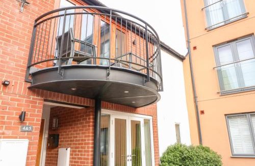 Salisbury House | 4 Holt Court