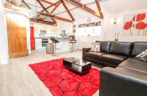 Salisbury House | 4 Holt Court