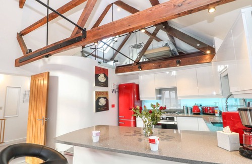 Salisbury Cottage | 4 Holt Court