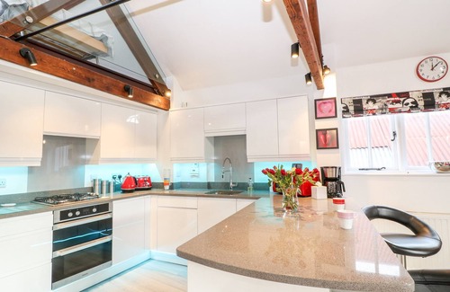 Salisbury Cottage | 4 Holt Court